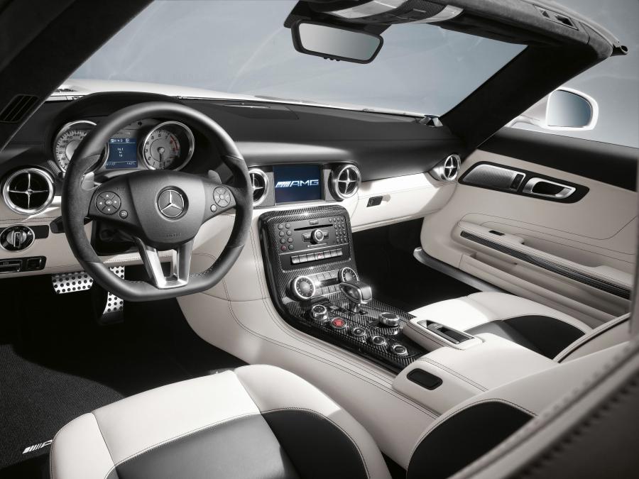  Mercedes-Benz SLS AMG Roadster 2012 года  (фото 59 из 198)